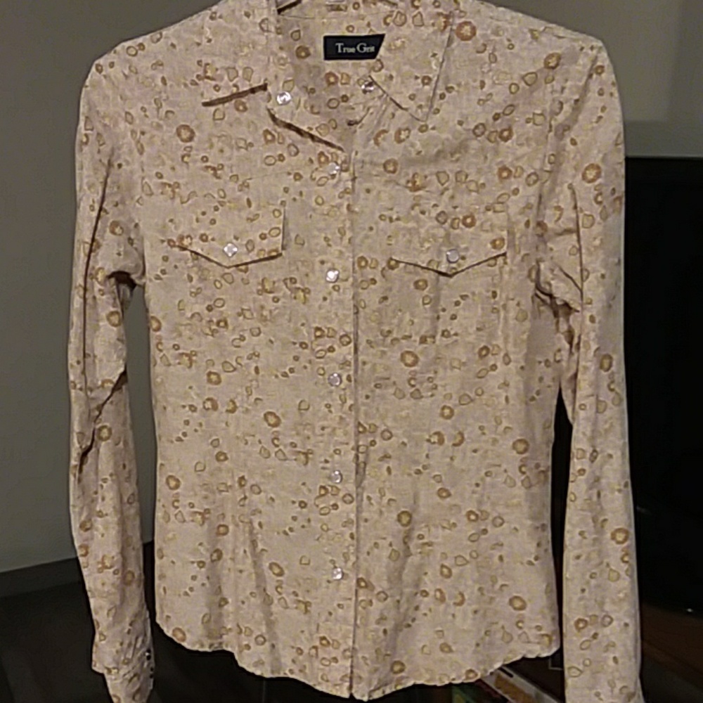 True Grit shirt with snaps